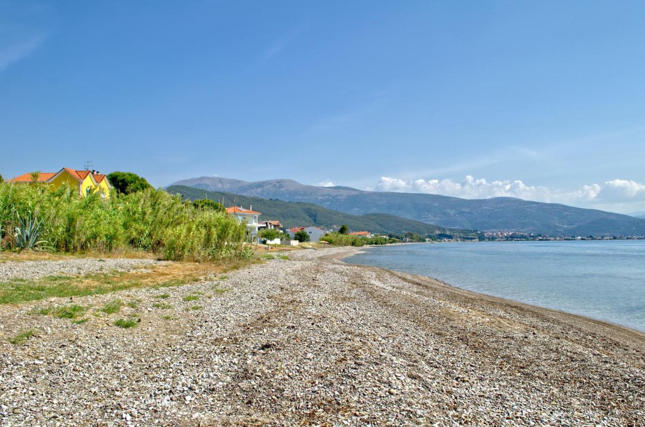 Epipleon Luxury Suites -105- Δωμάτιο 35Τμ Με Βεράντα 35Τμ Μπροστά Στη Θάλασσα Nafpaktos Eksteriør billede