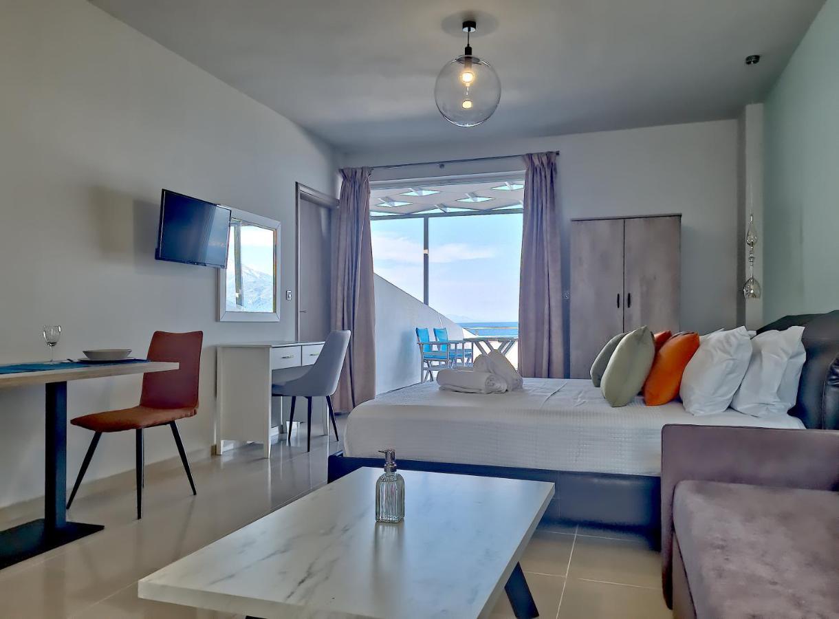 Epipleon Luxury Suites -105- Δωμάτιο 35Τμ Με Βεράντα 35Τμ Μπροστά Στη Θάλασσα Nafpaktos Eksteriør billede
